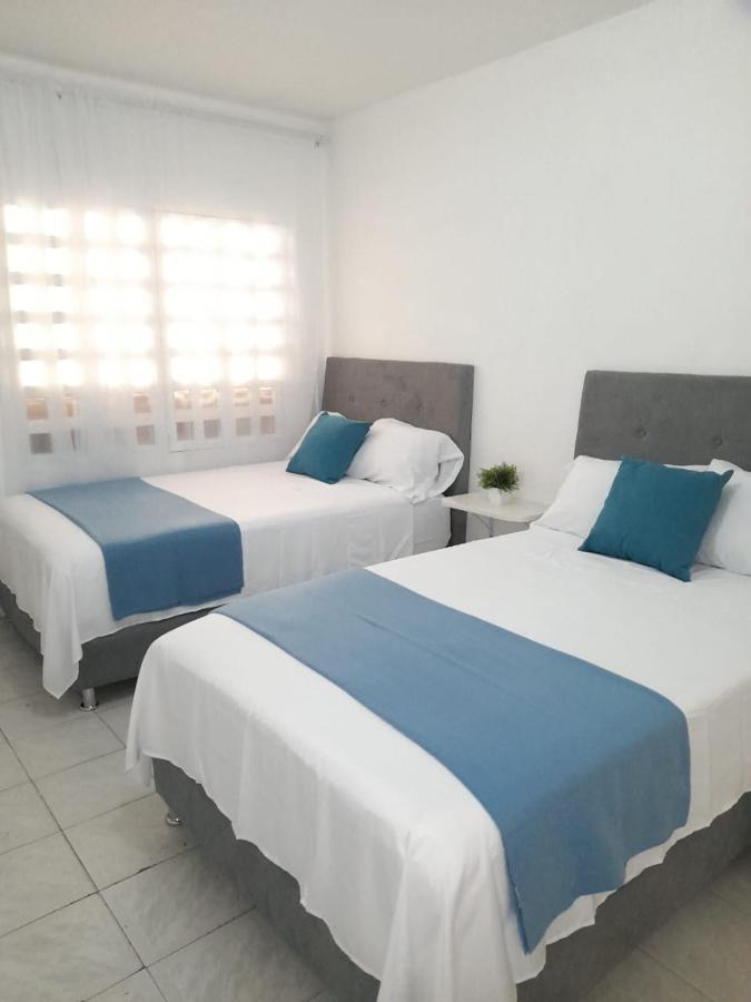 Tita'S Airport Hotel Картахена Экстерьер фото