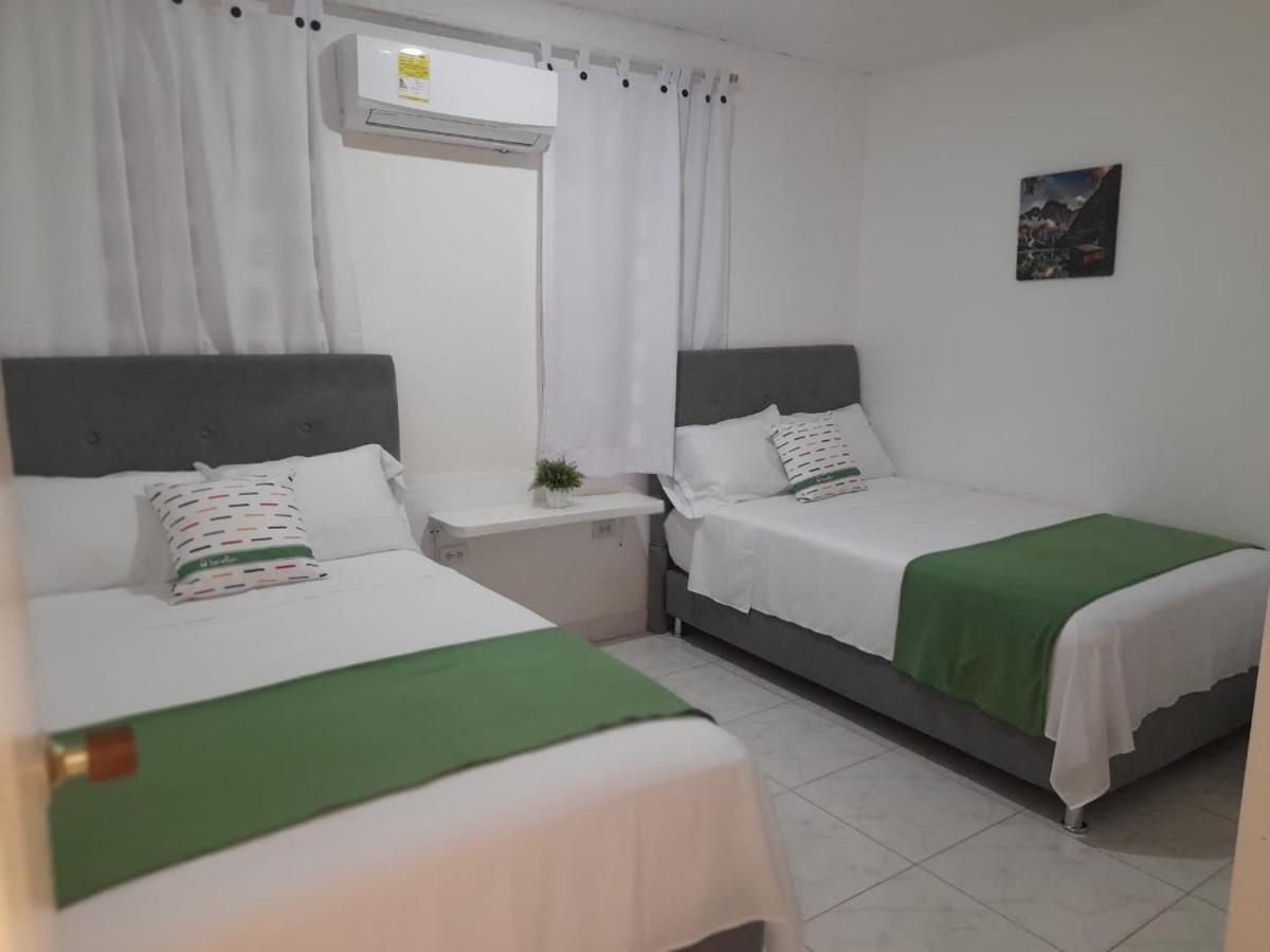 Tita'S Airport Hotel Картахена Экстерьер фото
