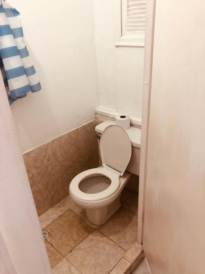 Tita'S Airport Hotel Картахена Экстерьер фото