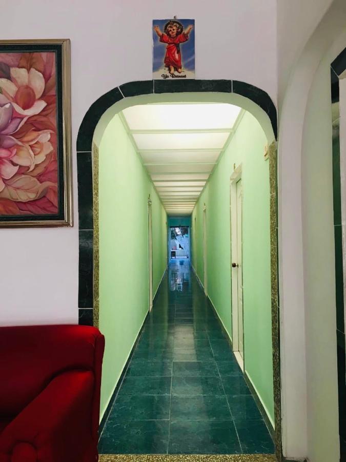 Tita'S Airport Hotel Картахена Экстерьер фото